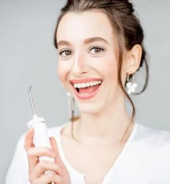 Te explicamos como funciona un irrigador dental