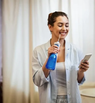 Te explicamos cuando se usa el irrigador dental