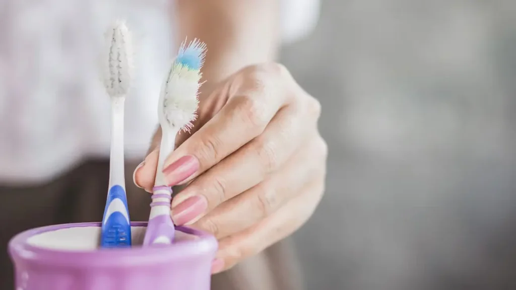 ¿Cada cuánto tiempo hay que cambiar el cepillo de dientes?